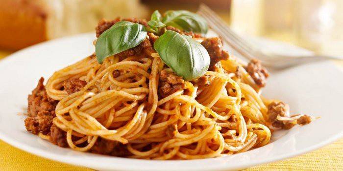 Uunissa keitetyt uunityyppiset pastaa