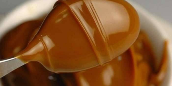 Leche condensada hervida