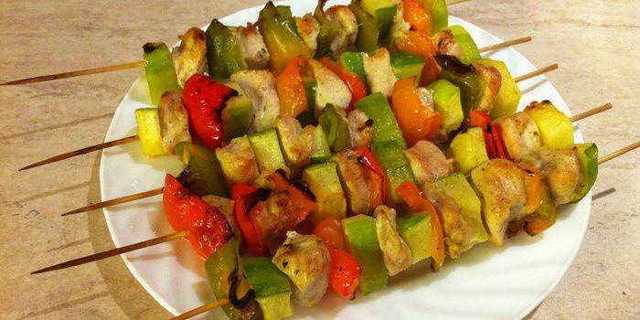 Krāsns vistas kebabs