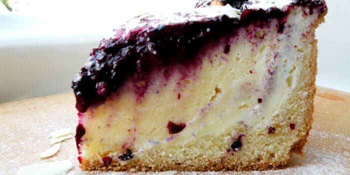 Masarap Blackcurrant cake
