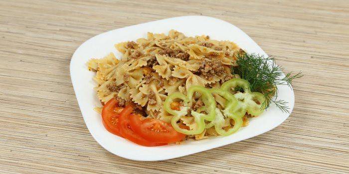 Pannulla keitetyt pasta pannulla