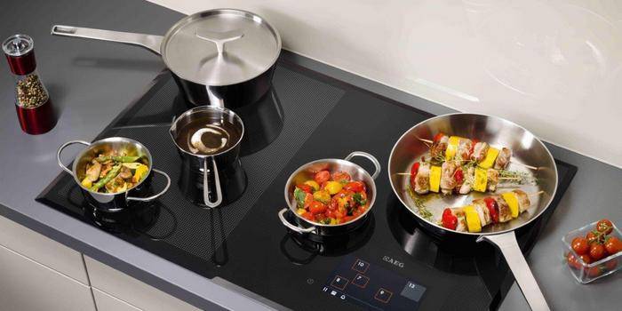 Nấu ăn trong các món ăn đặc biệt trên bếp cảm ứng
