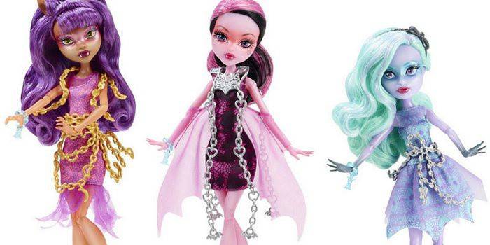 Haine pentru păpuși Monster High