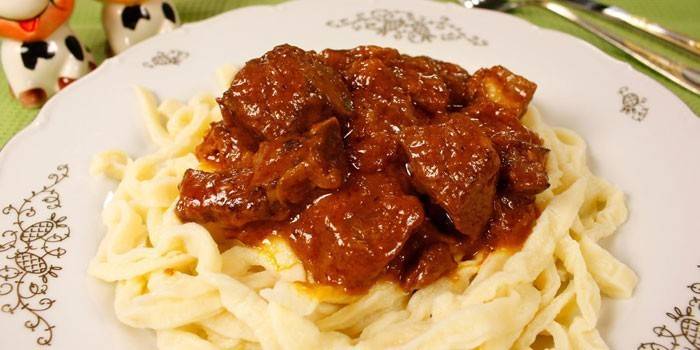 Nudelgulasch