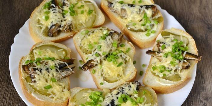 Sandwiches de espadín caliente
