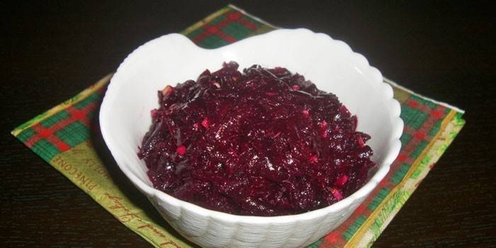 Rendelenmiş pancar salatası
