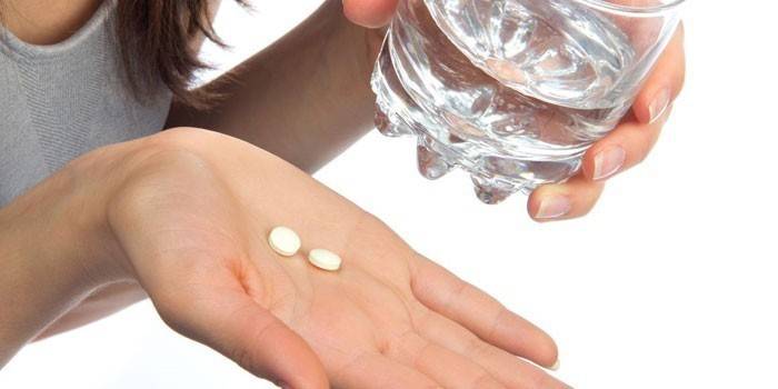 Fata ia medicamente