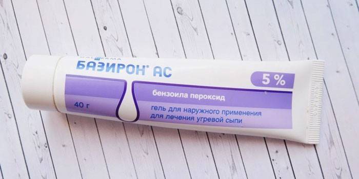 Gel Baziron in einer Tube