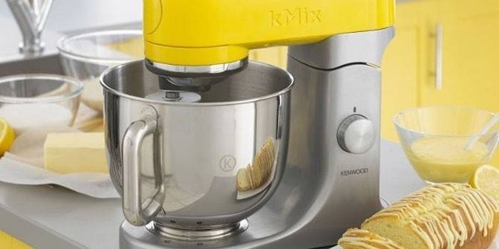 Machine de cuisine Kenwood KMX98