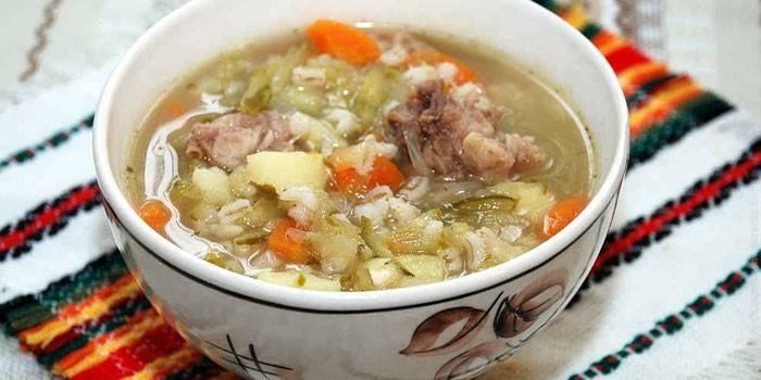 Pickle avec orge perlé et viande