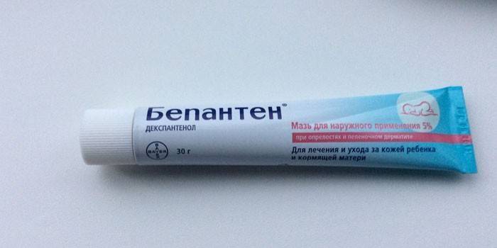 Bepanten Salbe in der Packung