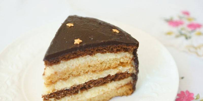 Gâteau au lait des oiseaux à la semoule et au citron