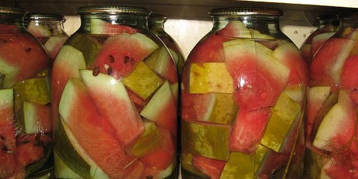 Pastèques En Conserve