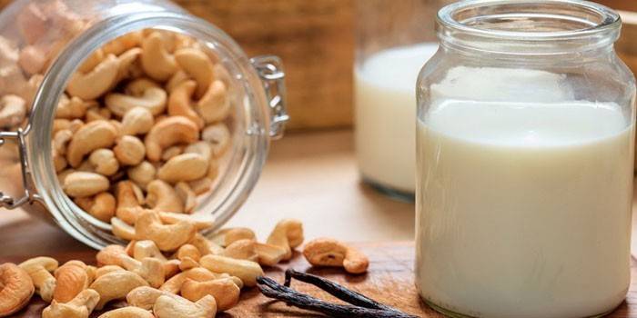 Maito, vanilja ja cashew