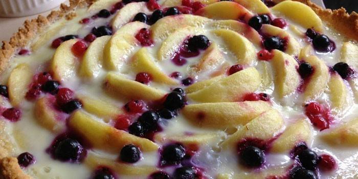 Apfel-Preiselbeer-Torte