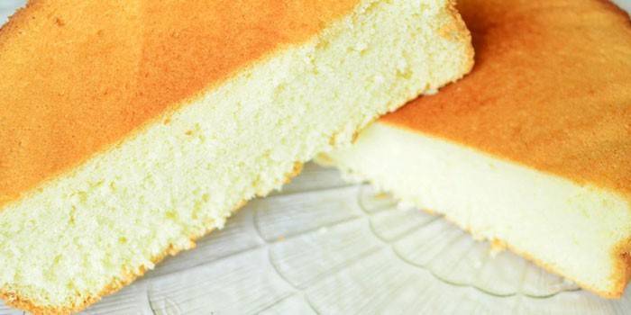 Bánh xốp nấu chín nấu với dầu thực vật
