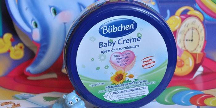 Bubchen-merkkinen vauvavoide
