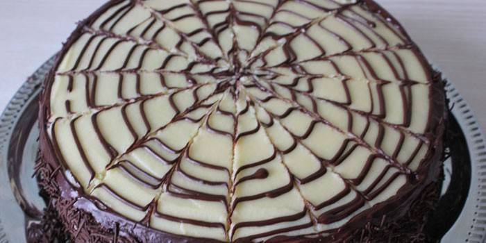 Bolo Esterhazy caseiro com creme de chocolate