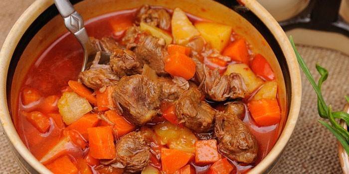 Goulache hongroise au bœuf