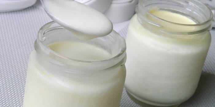Yogur casero en frascos