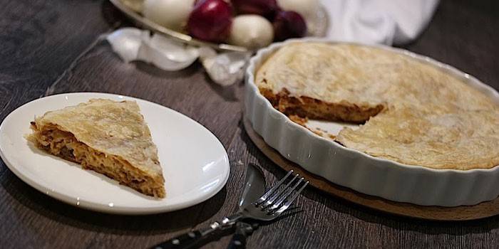 Filo-Gebäck-Torte mit Steinpilzen
