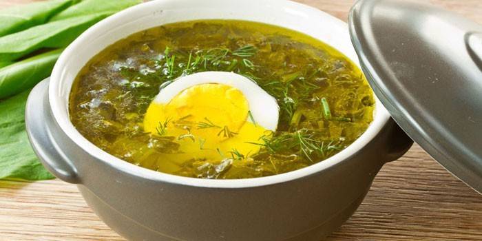 Panela com sopa de ovo azeda