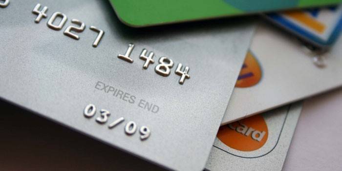 Cartes de débit Visa et Master Card