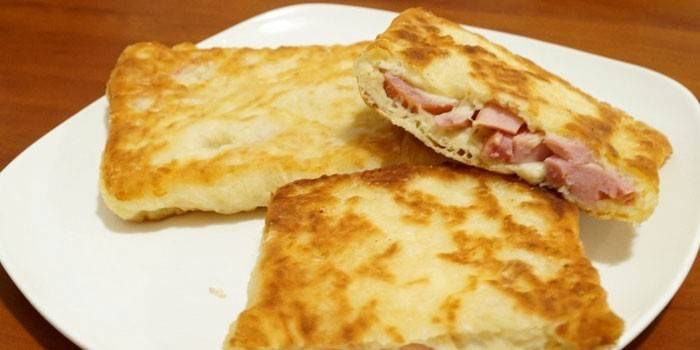 Bánh ngô chiên giòn và kefir