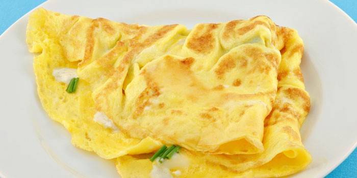 Chế độ ăn kiêng mỏng với phô mai và các loại thảo mộc