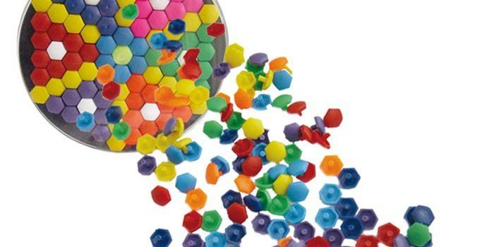 Mozaika z plastikowymi ćwiekami od Sovtekhstrom