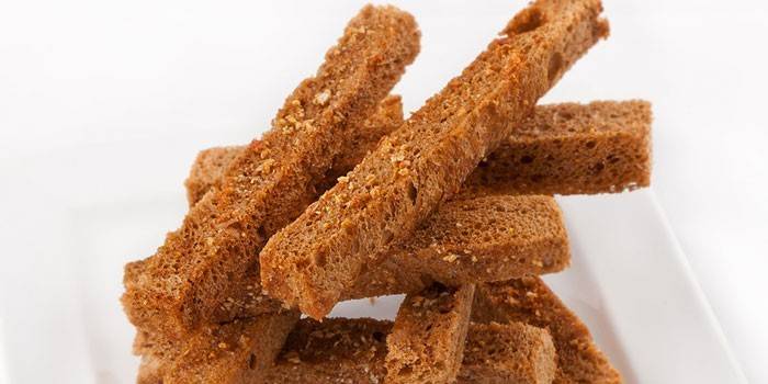 Bánh mì lúa mạch đen với tỏi