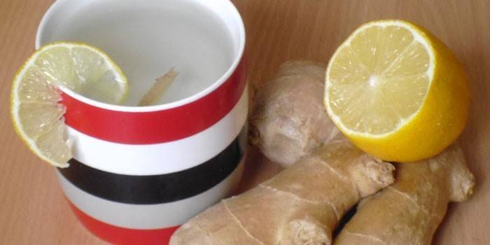 Ingvera un citronu dzēriens