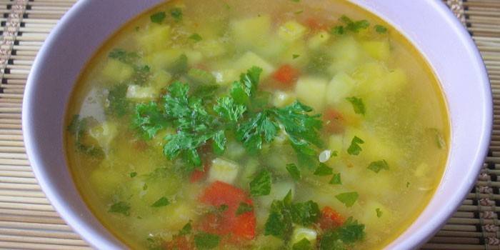 شوربة الخضار مع الكرفس