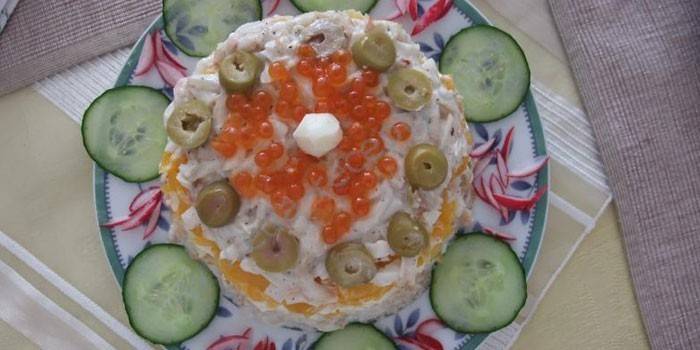 Gatavie salāti uz šķīvja