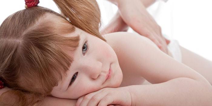 Menina, massagem