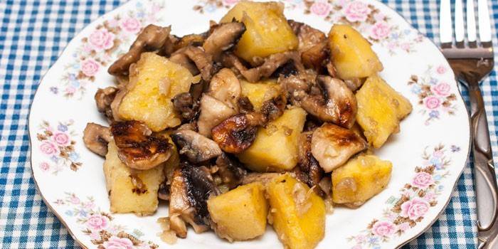 Papas fritas con champiñones