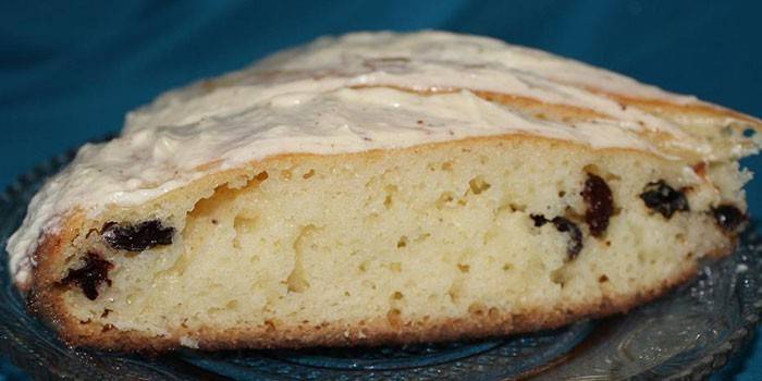 Pastel de sémola con pasas