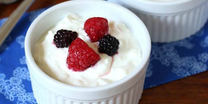 Iogurt casolà amb baies