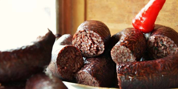 Blutwurst aus Schweinefleisch und Reis