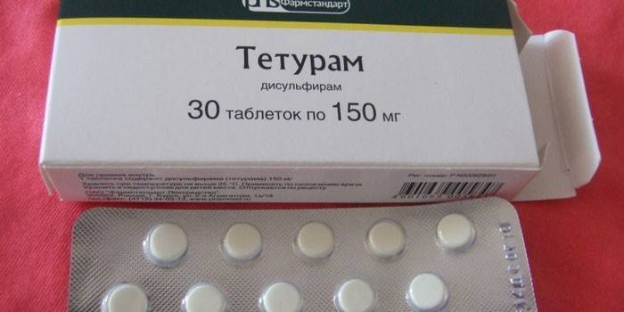 Teturam tabletes iepakojumā