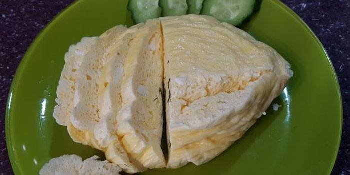 Gotowy omlet twaróg w sekcji