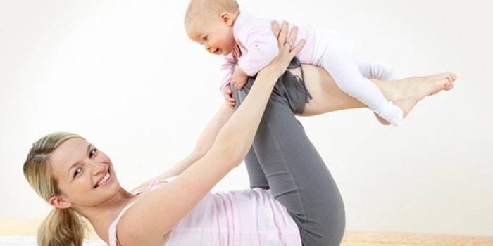 Maman avec un bébé
