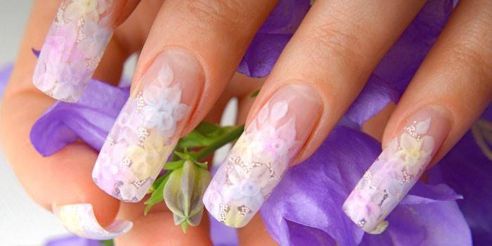Gel manucure