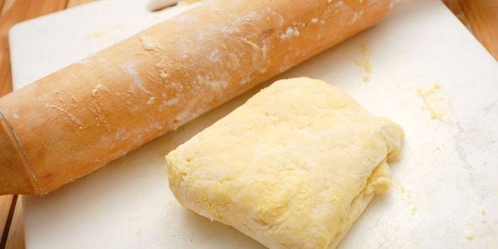 Kārtainās mīklas izstrādājumi un ritentiņš