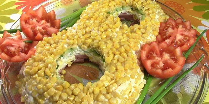 8 Mart hizmet etmeden önce salata