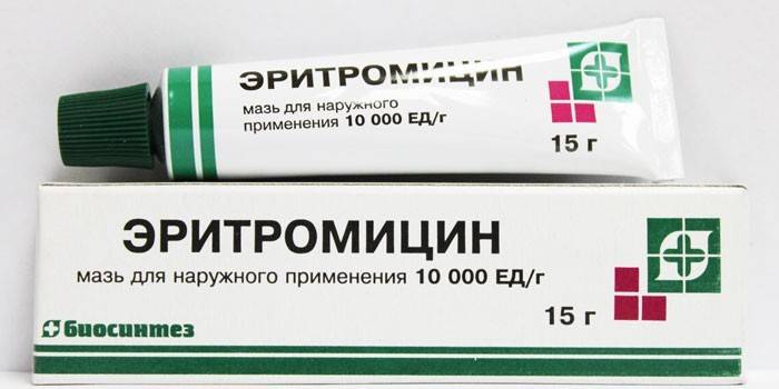 Еритромицинов мехлем в епруветка