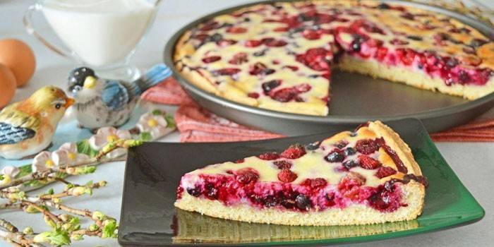 Marmelade-Preiselbeer-Erdbeer-Dessert