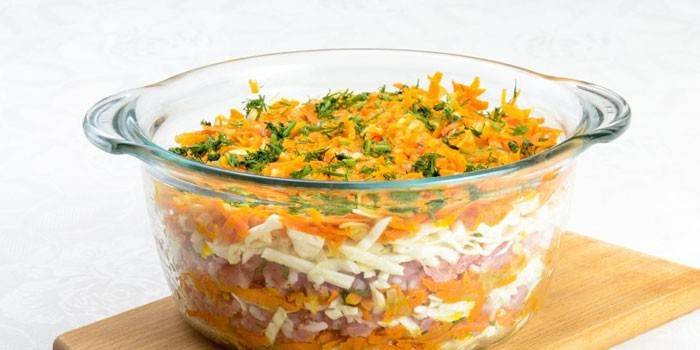 Juodieji kopūstai susukami sluoksniais