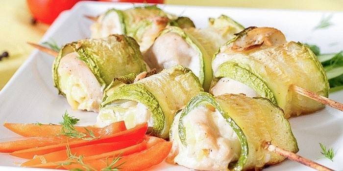 Cukinijos suktinukai su vištiena
