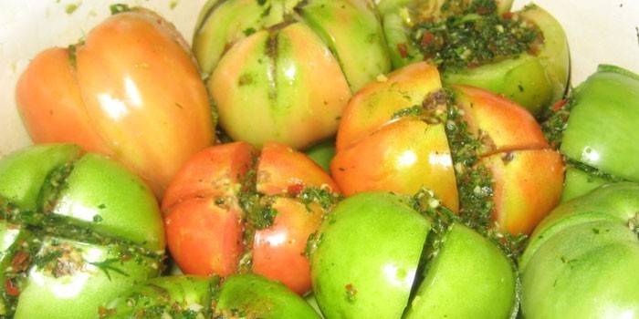 Ail farci aux herbes